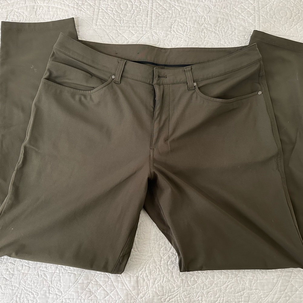 lululemon athletica Olive Chinos slim fit